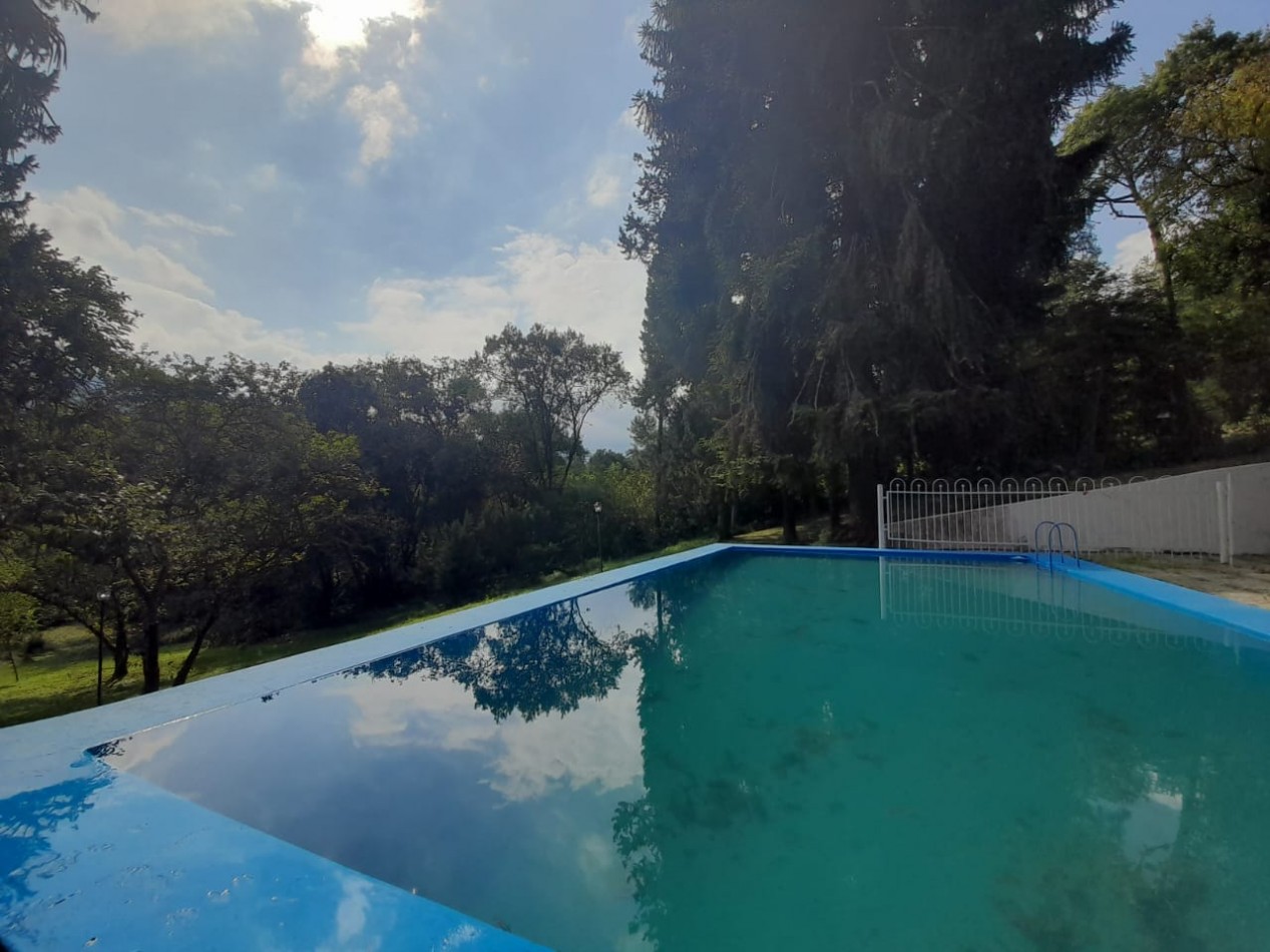 CASA YERBA BUENA EN EL CORTE APTA CREDITO DE 3 DORMITORIOS CON PILETA Y PARQUE 