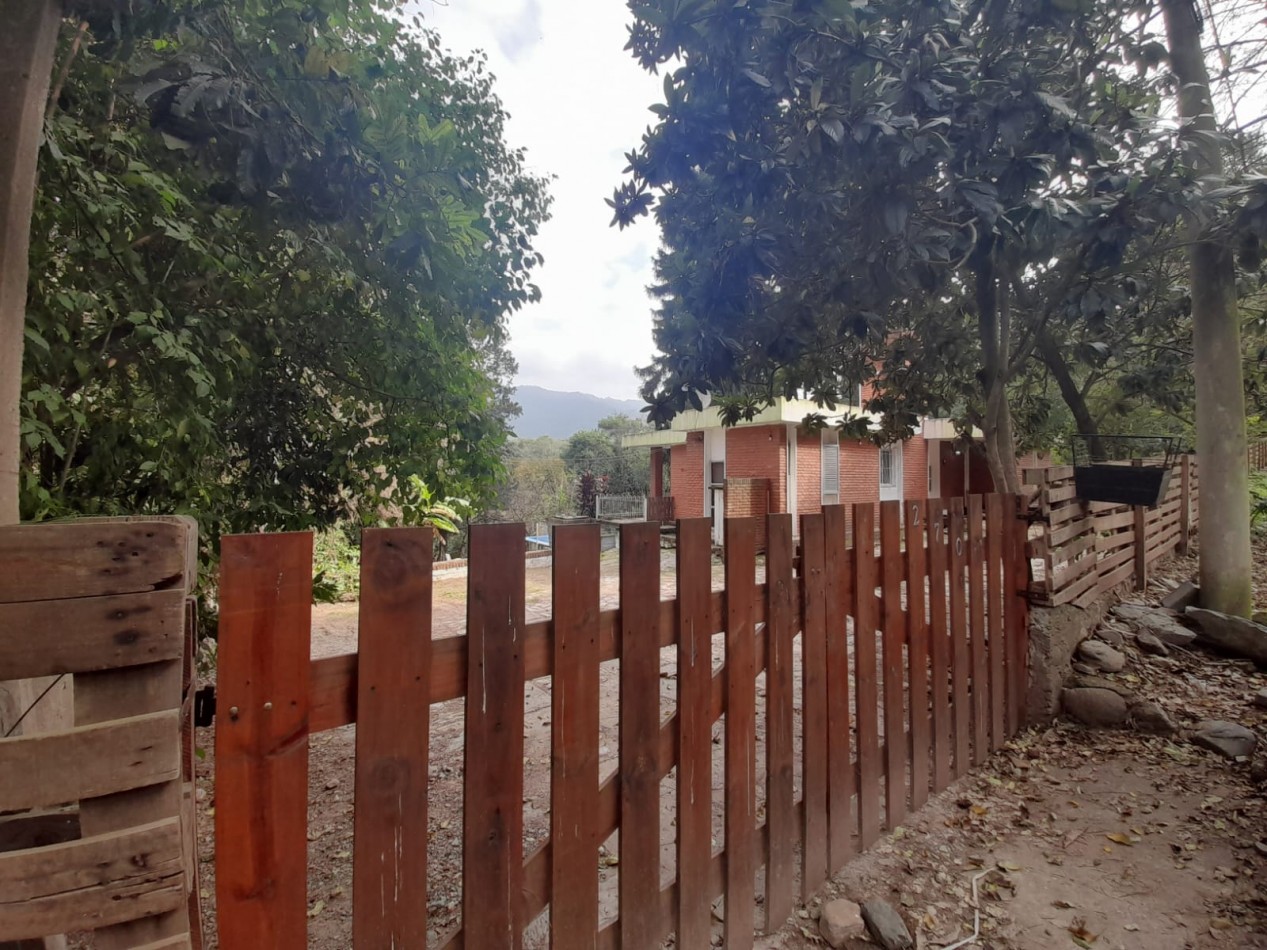 CASA YERBA BUENA EN EL CORTE APTA CREDITO DE 3 DORMITORIOS CON PILETA Y PARQUE 