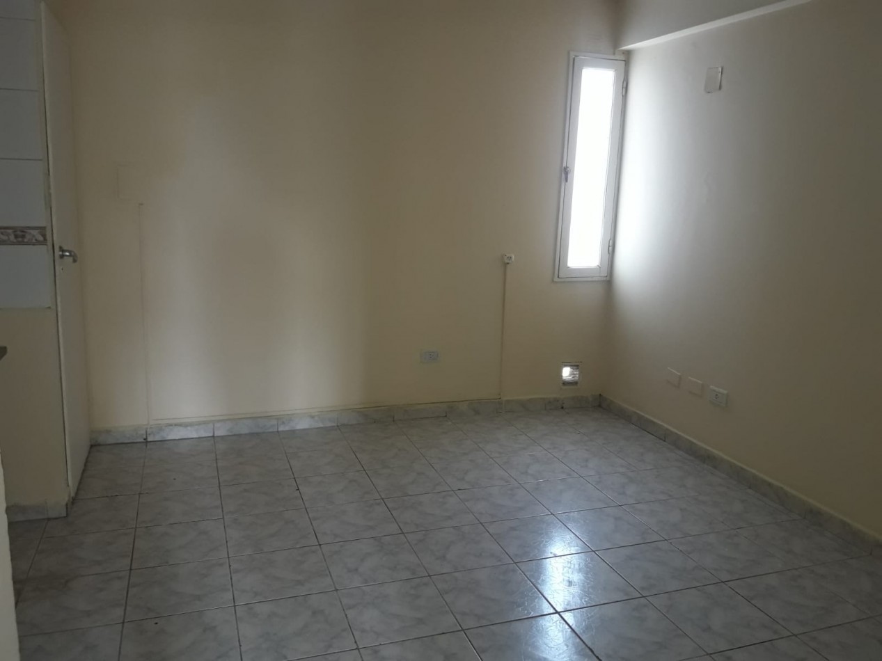 DEPARTAMENTO MONOAMBIENTE CON DIVISION EN BARRIO SUR BUENOS AIRES 635
