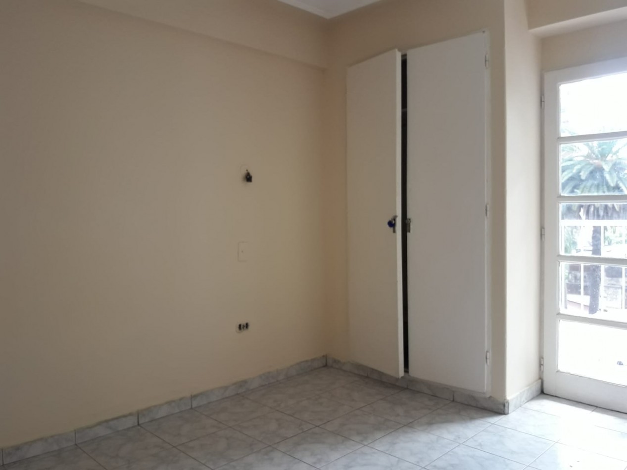 DEPARTAMENTO MONOAMBIENTE CON DIVISION EN BARRIO SUR BUENOS AIRES 635