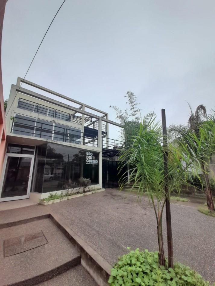 LOCALES COMERCIALES AMPLIOS A ESTRENAR YB