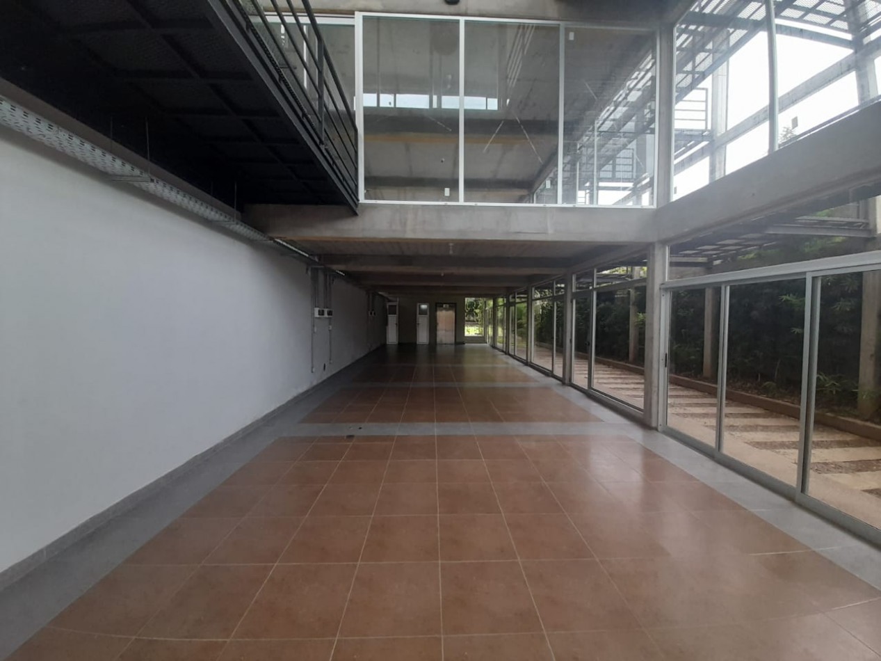 LOCALES COMERCIALES AMPLIOS A ESTRENAR YB