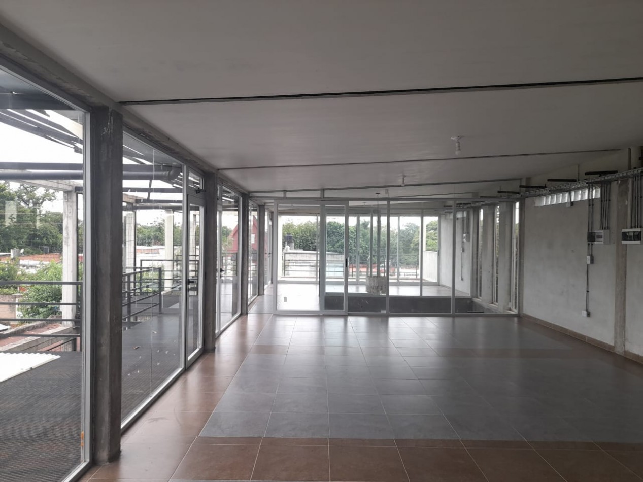 LOCALES COMERCIALES AMPLIOS A ESTRENAR YB