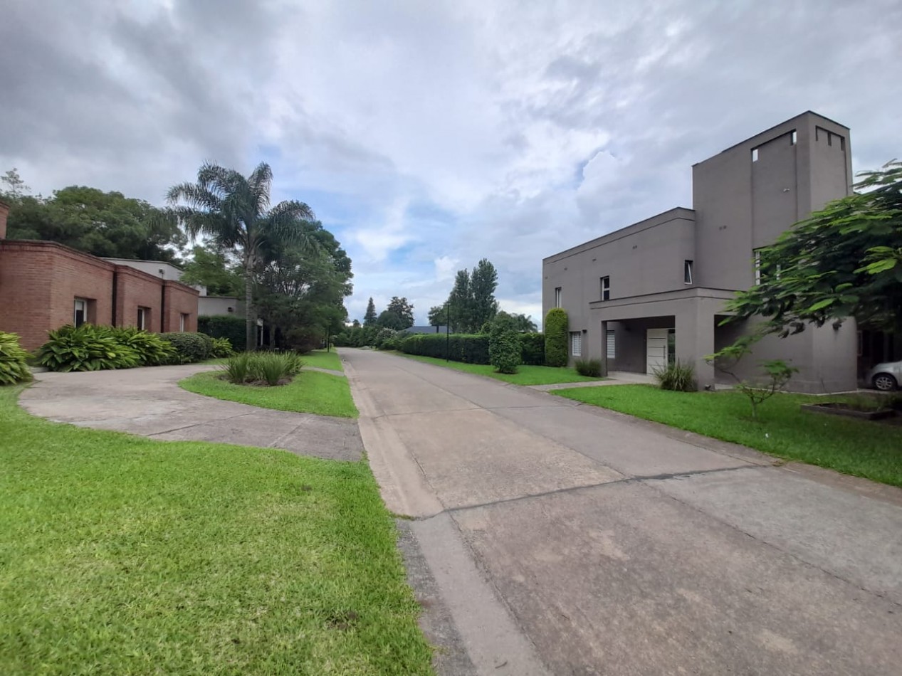 LOTE CENTRAL EN BARRIO PRIVADO QUINTA ANZORENA