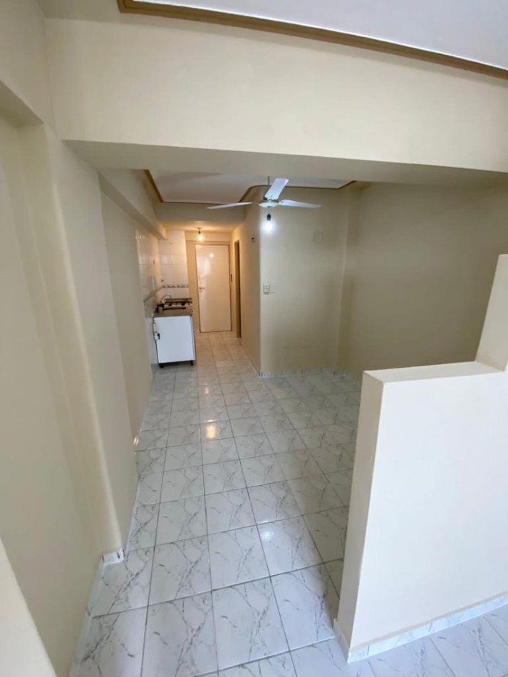 MONOAMBIENTE FRENTE AL PARQUE AVELLANEDA CON BALCON Y AA SPLIT