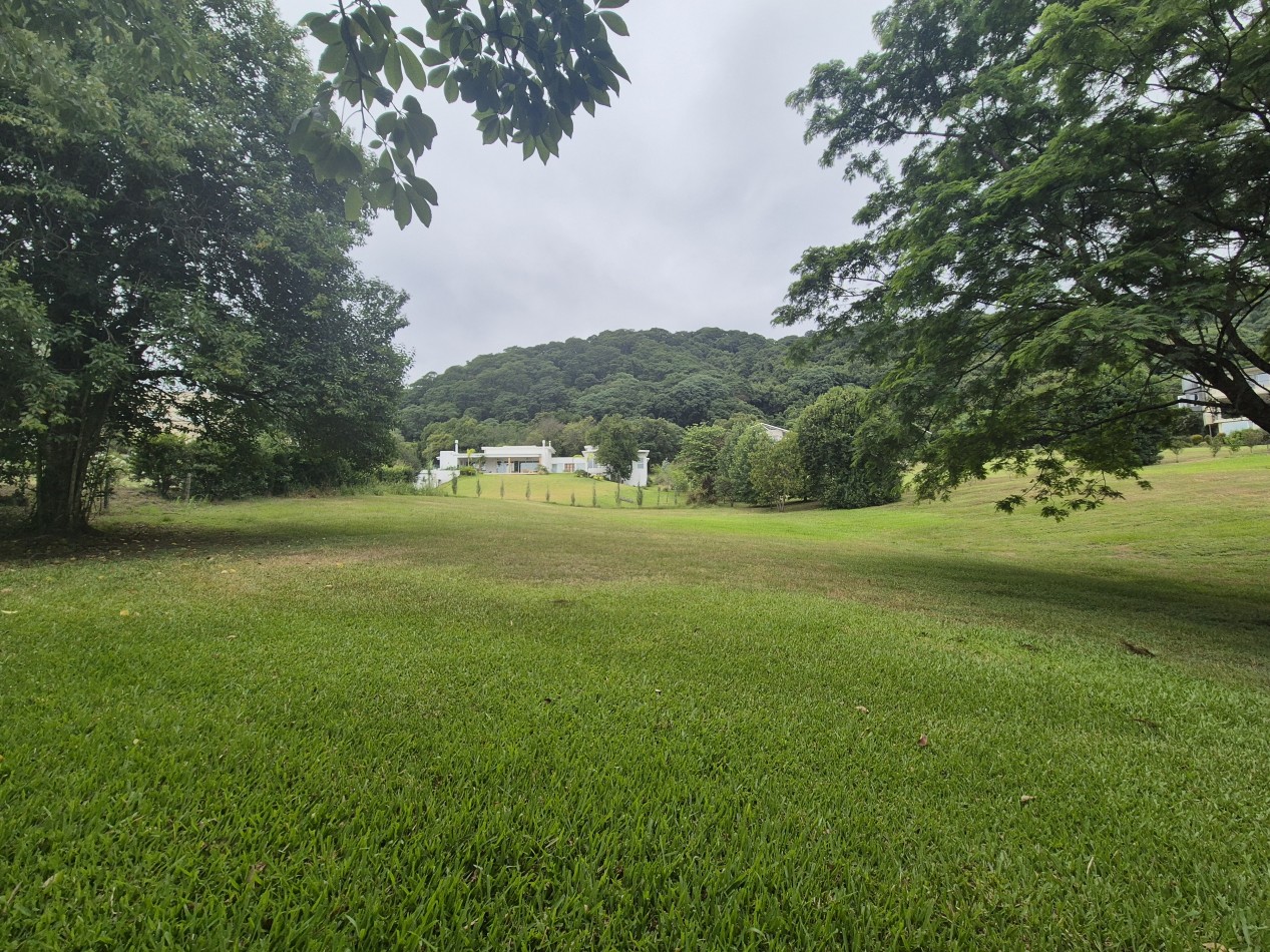 Hermoso lote central en Country Las Yungas en Yerba Buena