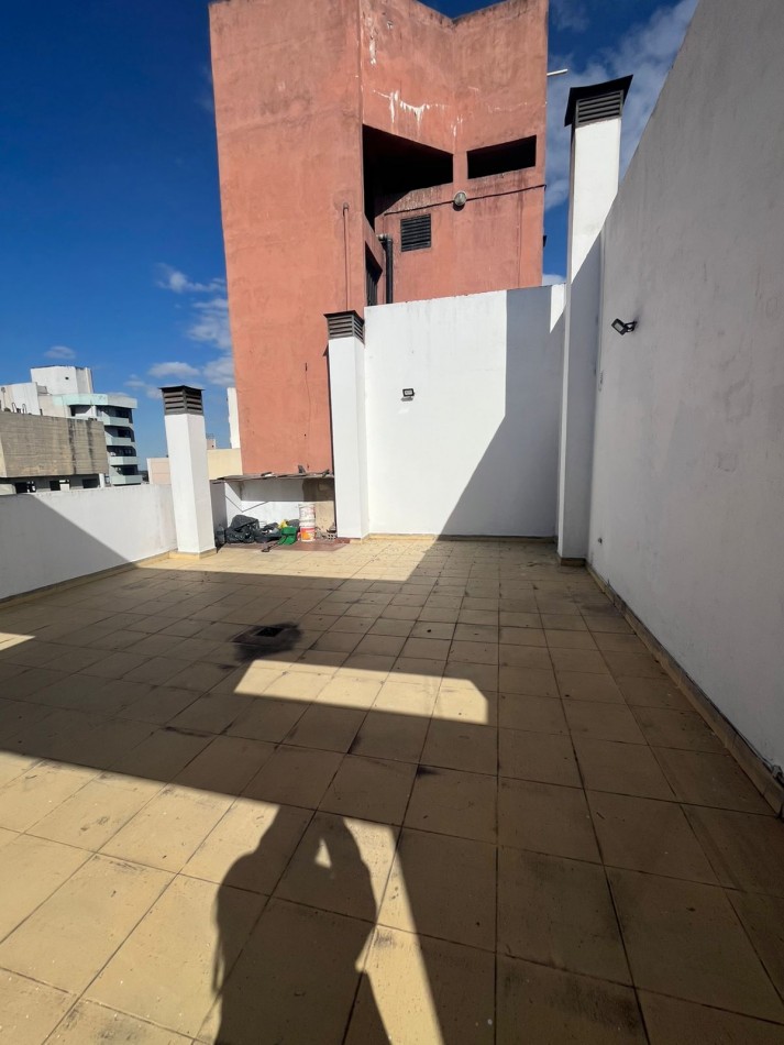 Penthouse Mono amplio en Rondeau al 500 apto credito