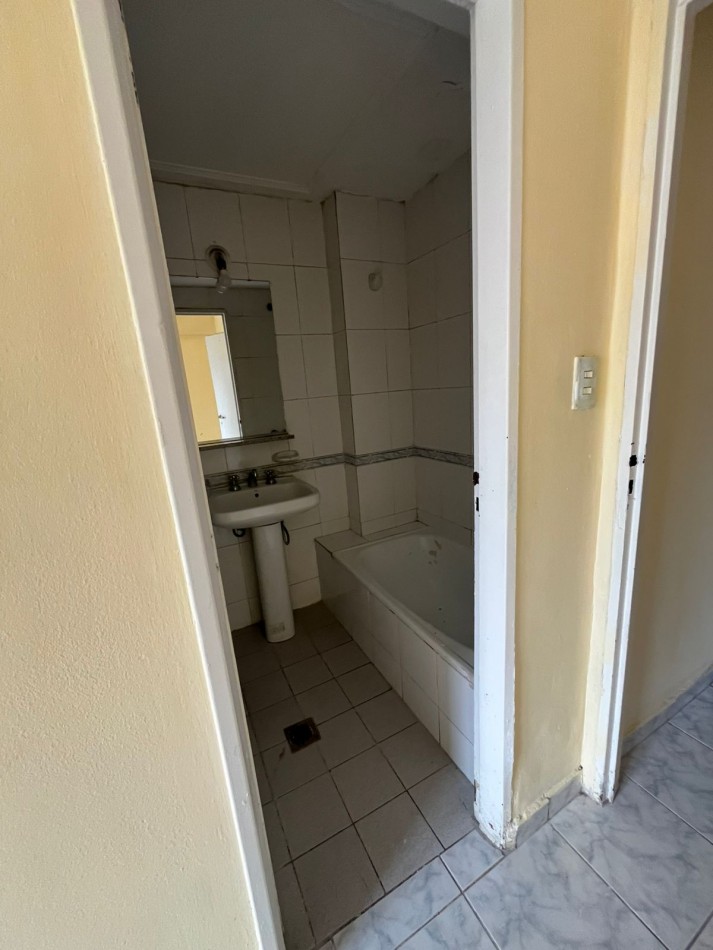 DEPARTAMENTO MONOAMBIENTE CON DIVISION EN BARRIO SUR BUENOS AIRES 635