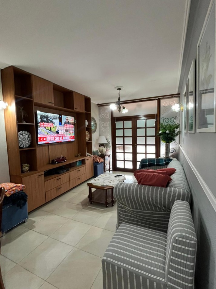 HERMOSO DEPARTAMENTO EN 25 DE MAYO 363 DE DOS DORMITORIOS APTO CREDITO