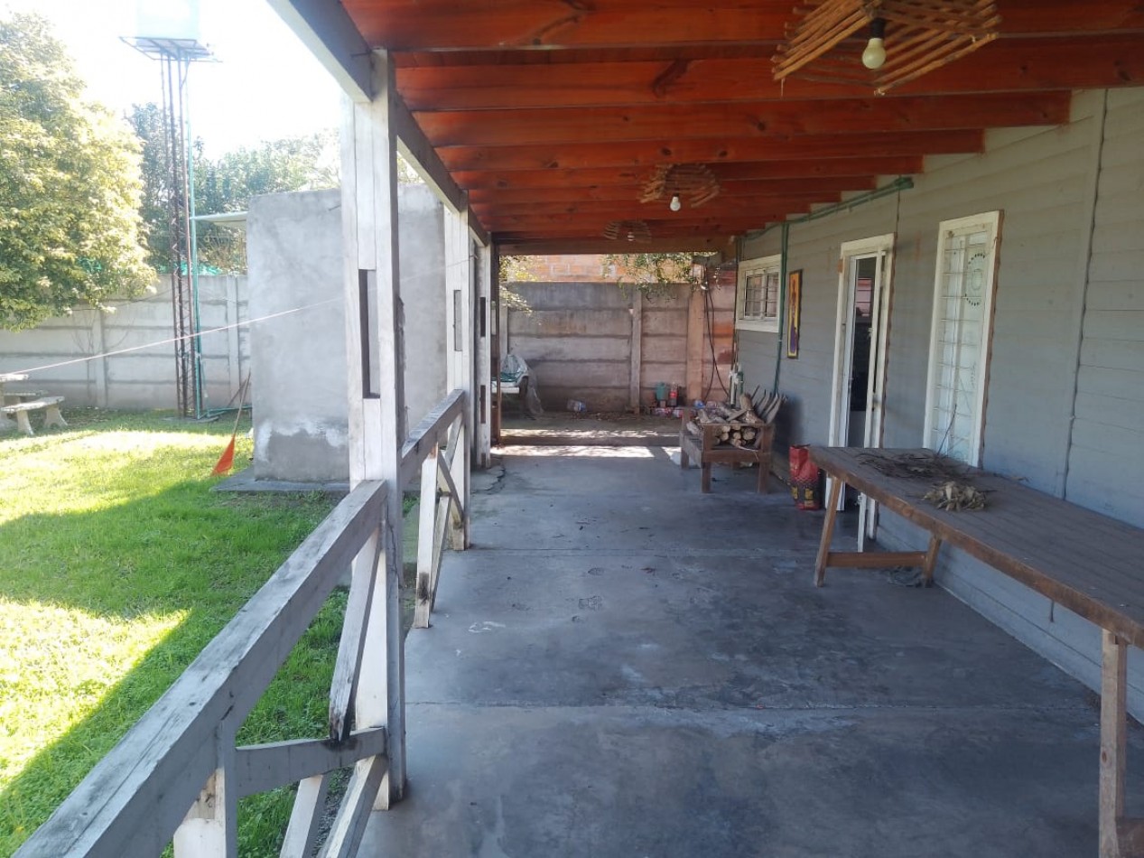 VENDO LINDA CASA EN EL CADILLAL CON PILETA LISTA PARA ESCRITURAR