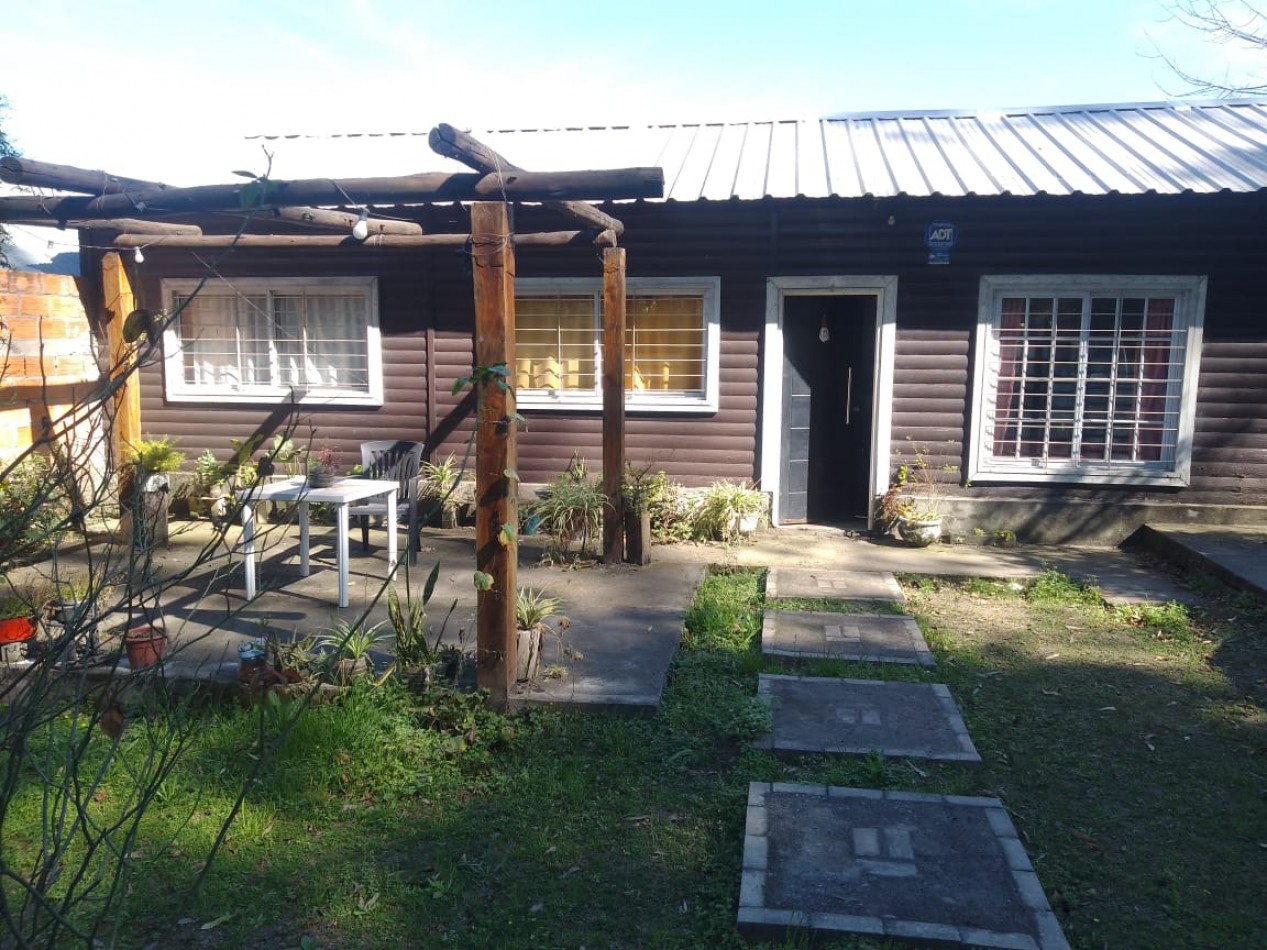 VENDO LINDA CASA EN EL CADILLAL CON PILETA LISTA PARA ESCRITURAR