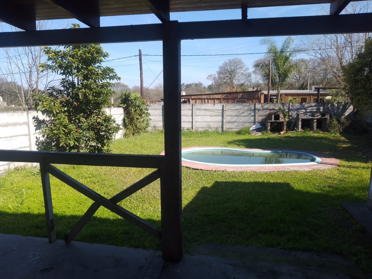 VENDO LINDA CASA EN EL CADILLAL CON PILETA LISTA PARA ESCRITURAR