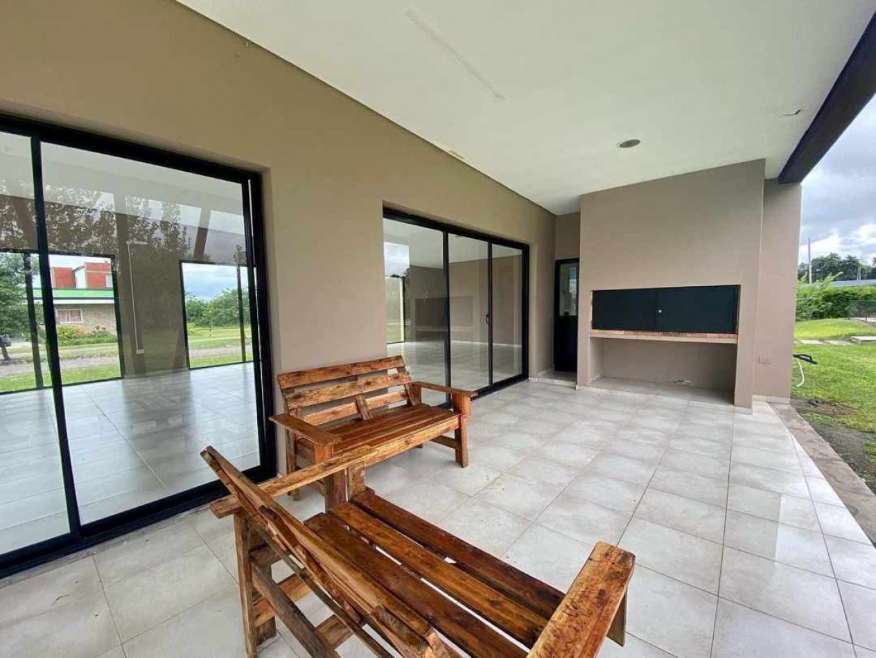 TERRENO EN VENTA EN COUNTRY PORTAL DEL SOL EN LOS NOGALES 