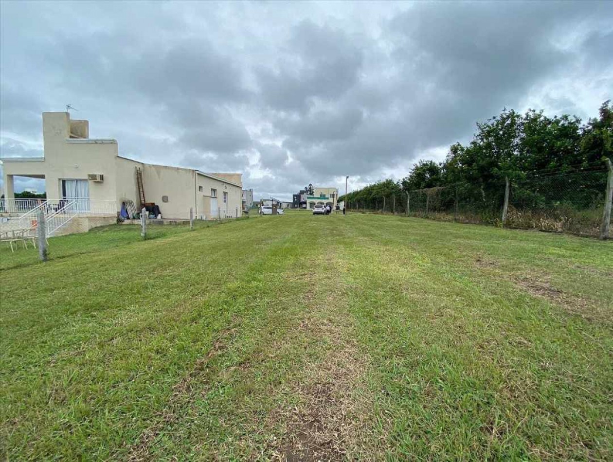 TERRENO EN VENTA EN COUNTRY PORTAL DEL SOL EN LOS NOGALES 