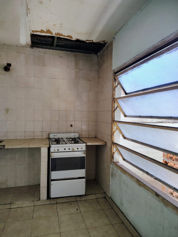 CASA A REMODELAR EN PASAJE ALMIRANTE BROWN 1.427