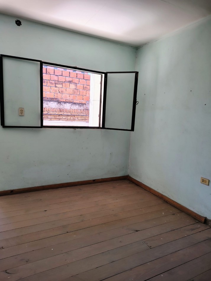 CASA A REMODELAR EN PASAJE ALMIRANTE BROWN 1.427