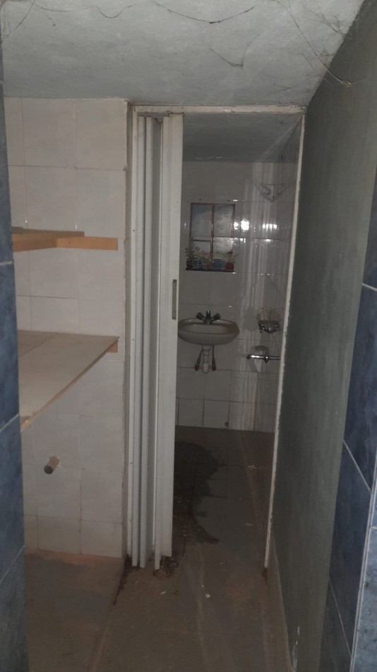 DEPOSITO EN RIVADAVIA 1610 APTO CAMIONES CALLE ANCHA