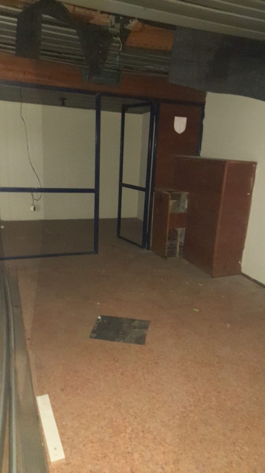 DEPOSITO EN RIVADAVIA 1610 APTO CAMIONES CALLE ANCHA