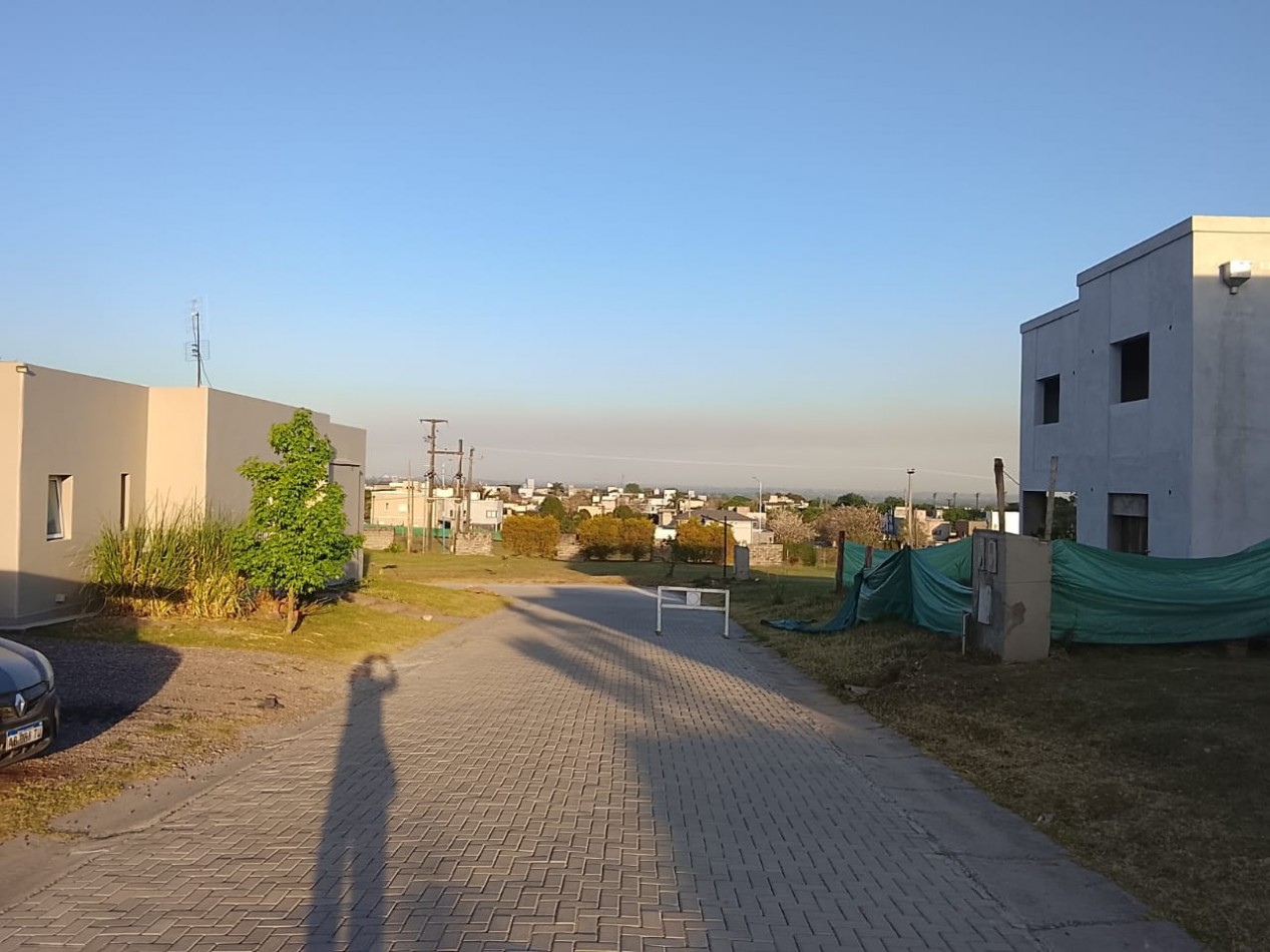 CASA DE 4D CON PILETA EN BARRIO CERRADO FINCAS DEL MANANTIAL EN LA RINCONADA, YERBA BUENA