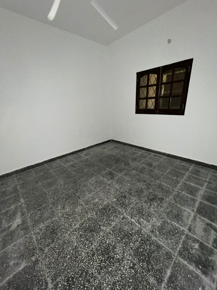 CASA EN VILLA MARIANO MORENO EN CALLE 7 581 ENTRE 14 Y 16 OPORTUNIDAD