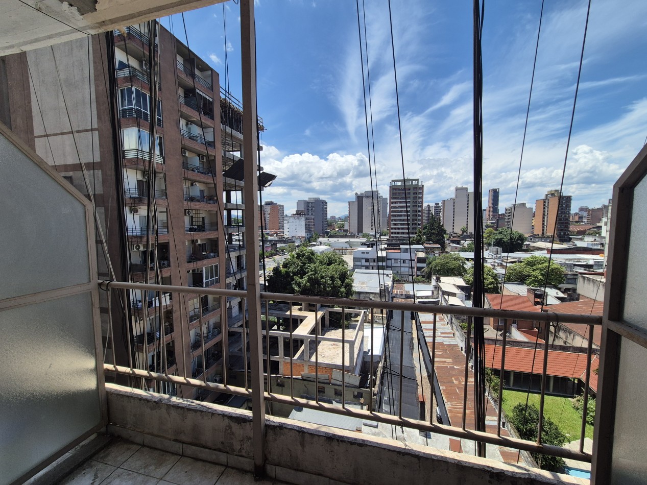 MONOAMBIENTE CON DIVISION GRAL PAZ 1000