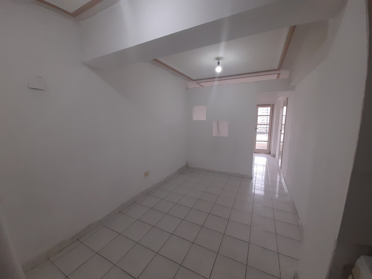 MONOAMBIENTE CON DIVISION GRAL PAZ 1000