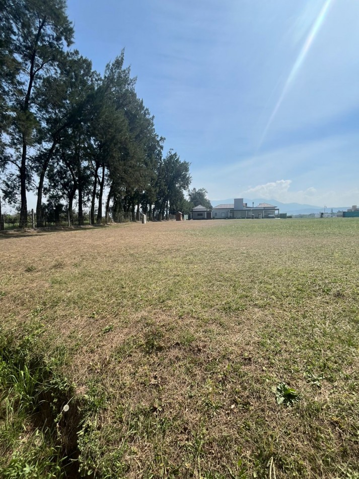 Lotes en Country Praderas del Nogal en Los Nogales con escritura 