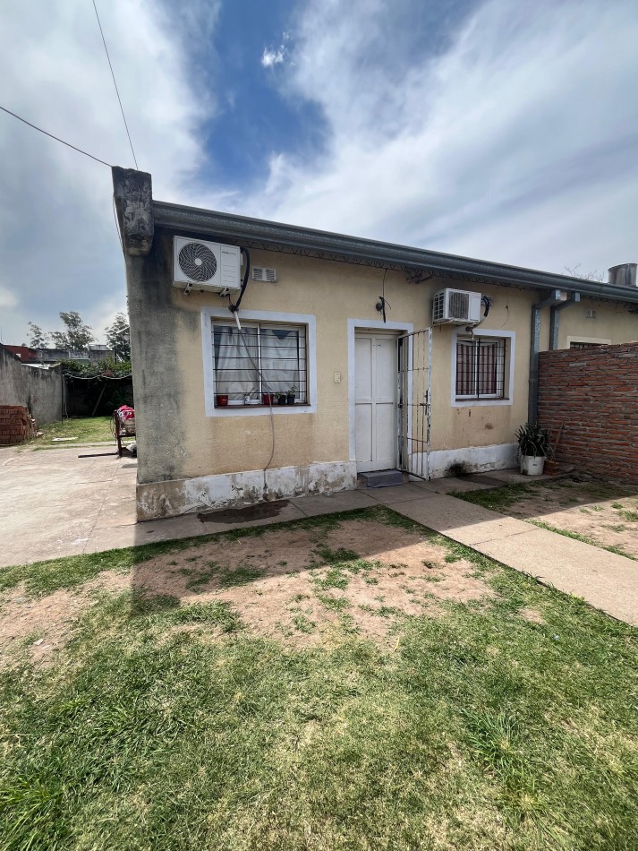 CASA EN VILLA MARIANO MORENO BARRIO SAN GABRIEL SOBRE CALLE 4 2 DORMITORIOS
