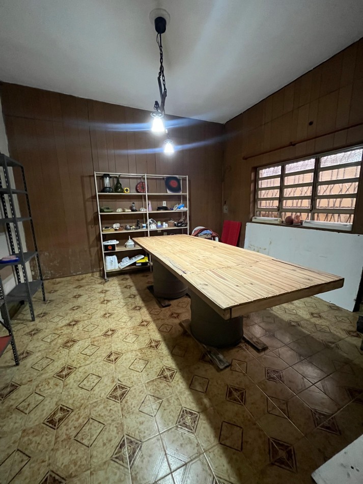 CASA VIVIENDA O COMERCIAL EN CORDOBA 1366 ENTRE AVENIDA MITRE Y SUIPACHA