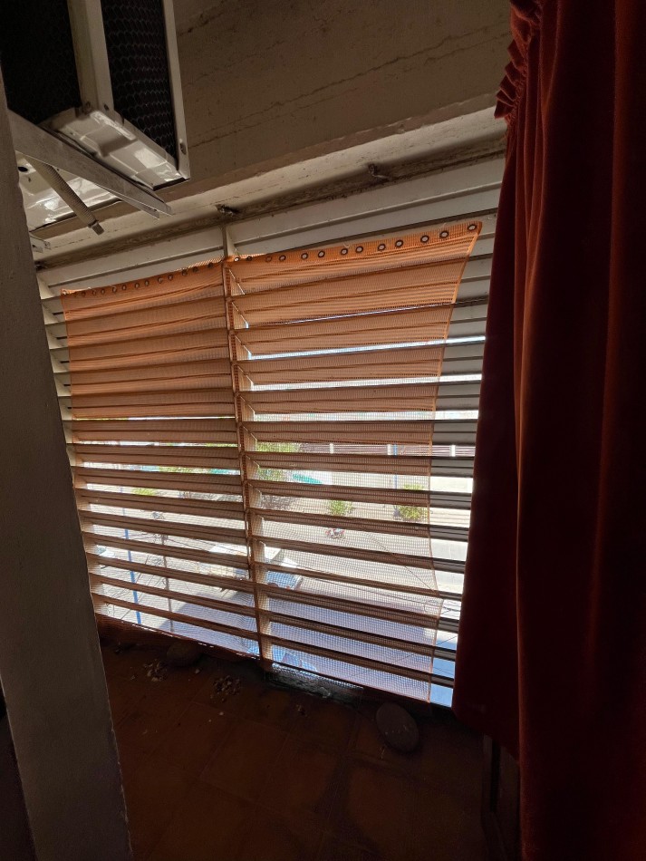 CASA VIVIENDA O COMERCIAL EN CORDOBA 1366 ENTRE AVENIDA MITRE Y SUIPACHA