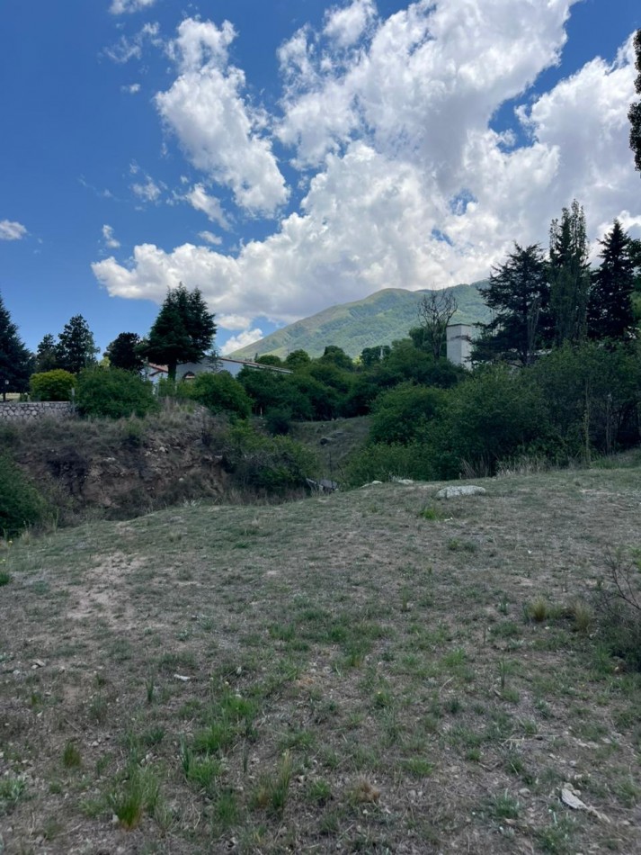 CASA EN LOS CUARTOS TAFI DEL VALLE CON AMPLIO TERRENO