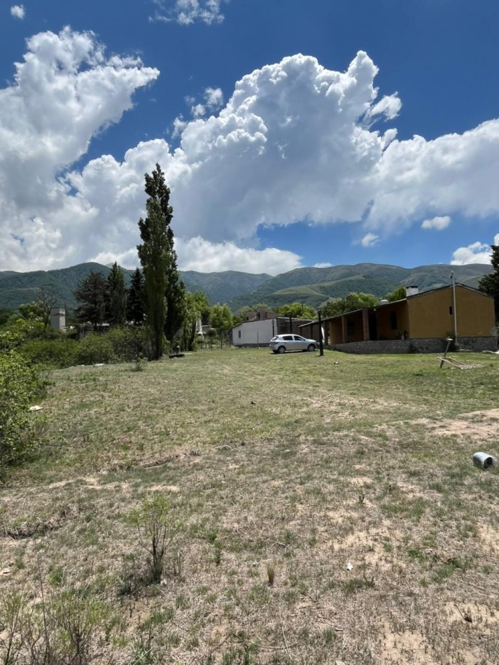 CASA EN LOS CUARTOS TAFI DEL VALLE CON AMPLIO TERRENO