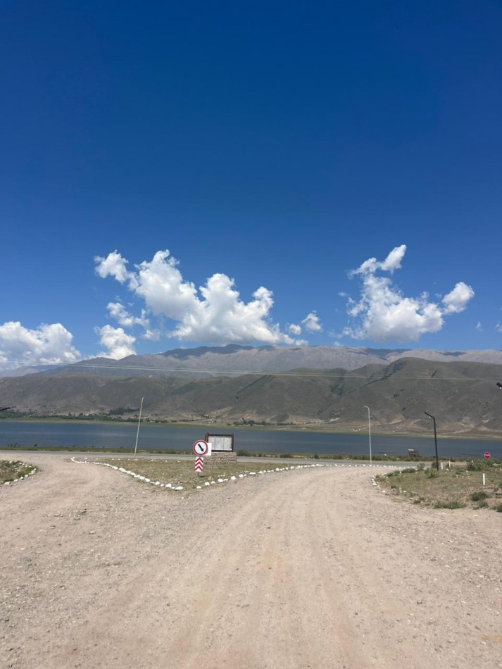 ULTIMOS LOTES EN LOTEO LAS NUBES FRENTE AL LAGO EN TAFI DEL VALLE