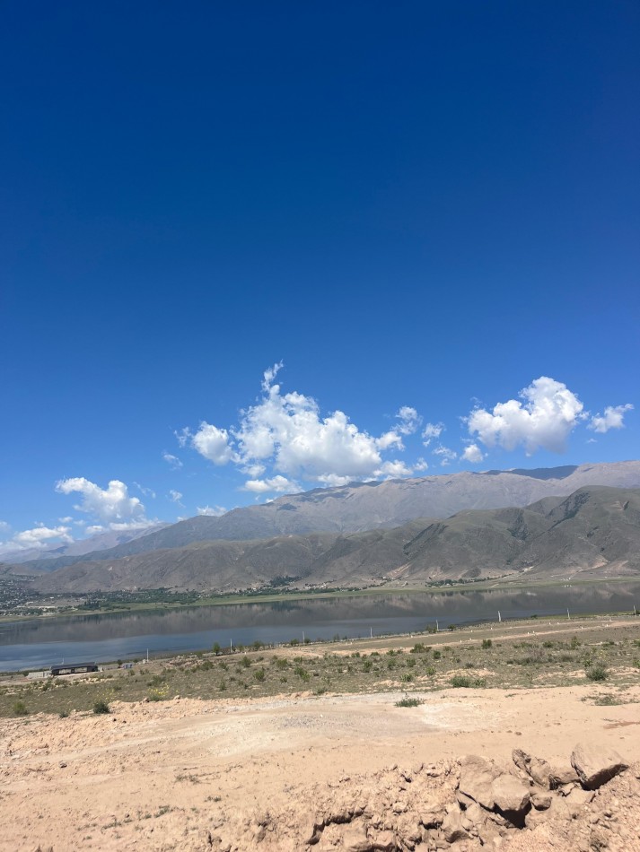 LOTES EN LOTEO SERENA CASAS DEL LAGO FRENTE AL LAGO EN TAFI DEL VALLE