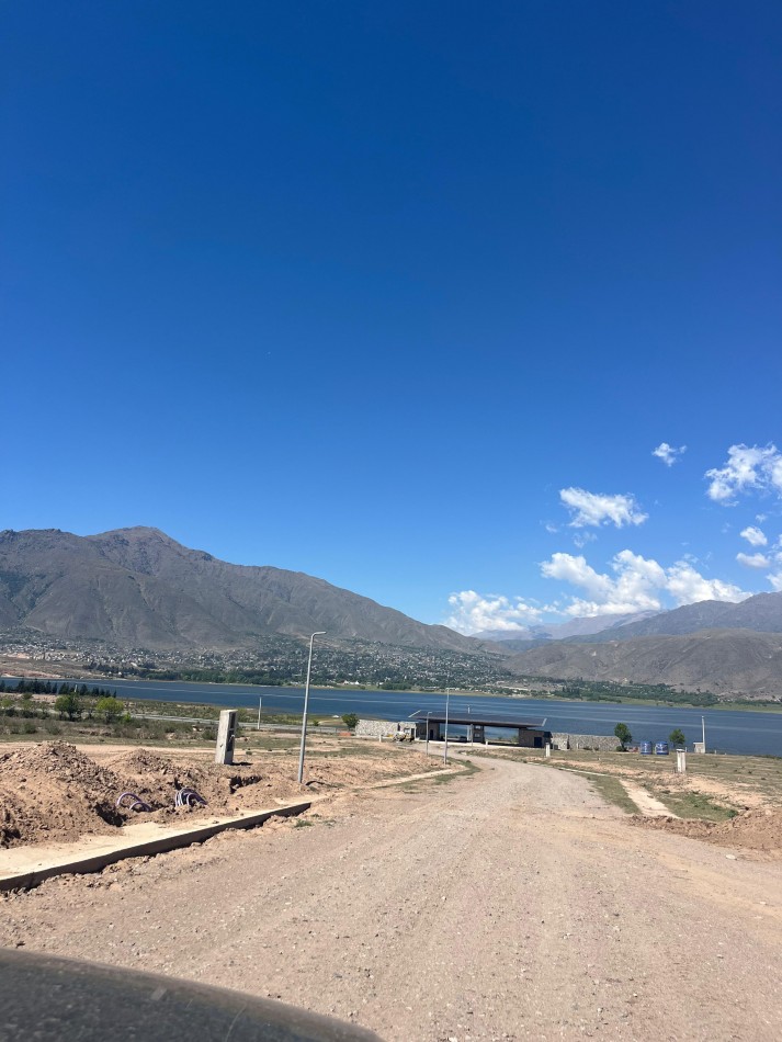 LOTES EN LOTEO SERENA CASAS DEL LAGO FRENTE AL LAGO EN TAFI DEL VALLE