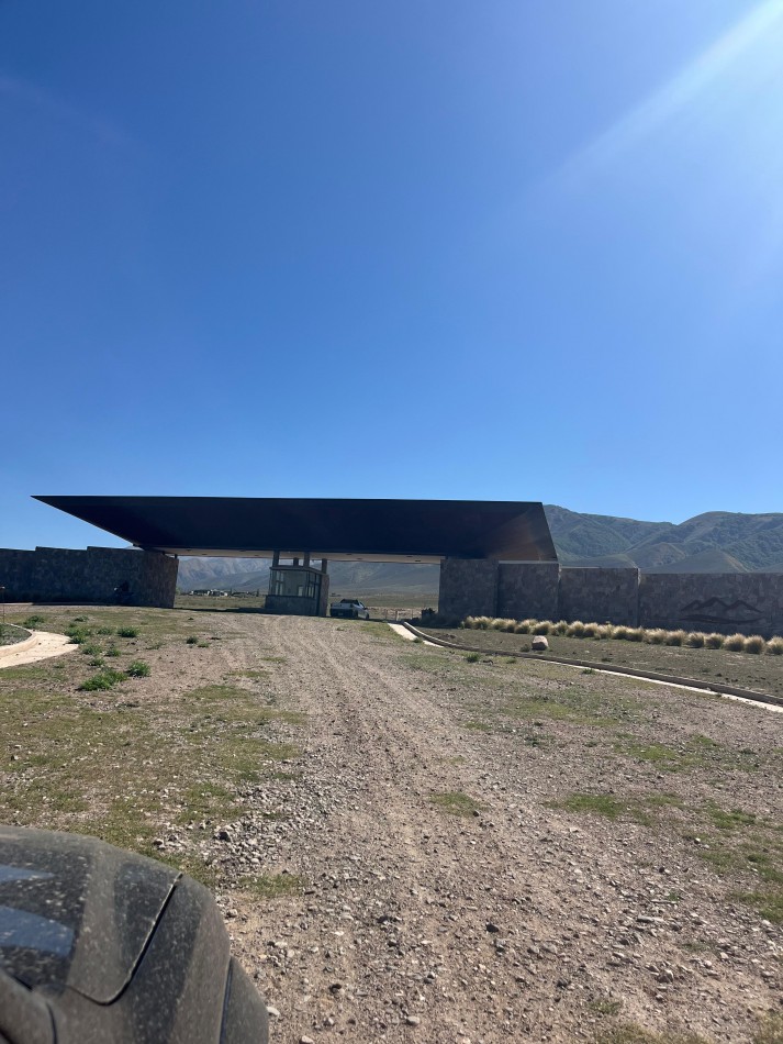 LOTES EN LOTEO SERENA CASAS DEL LAGO FRENTE AL LAGO EN TAFI DEL VALLE