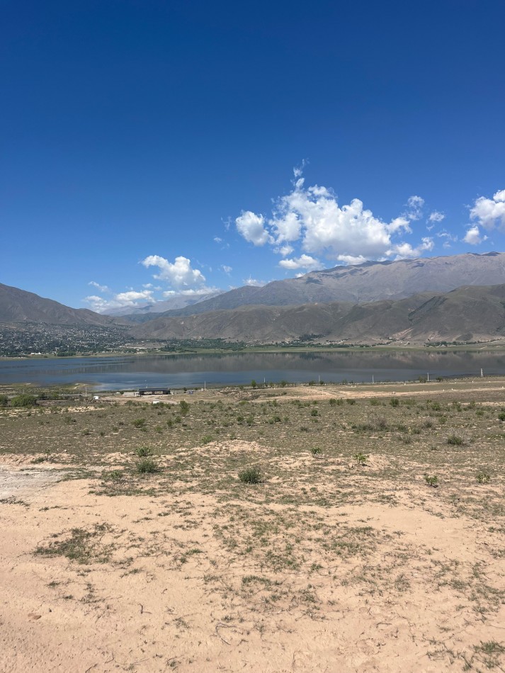 LOTES EN LOTEO SERENA CASAS DEL LAGO FRENTE AL LAGO EN TAFI DEL VALLE