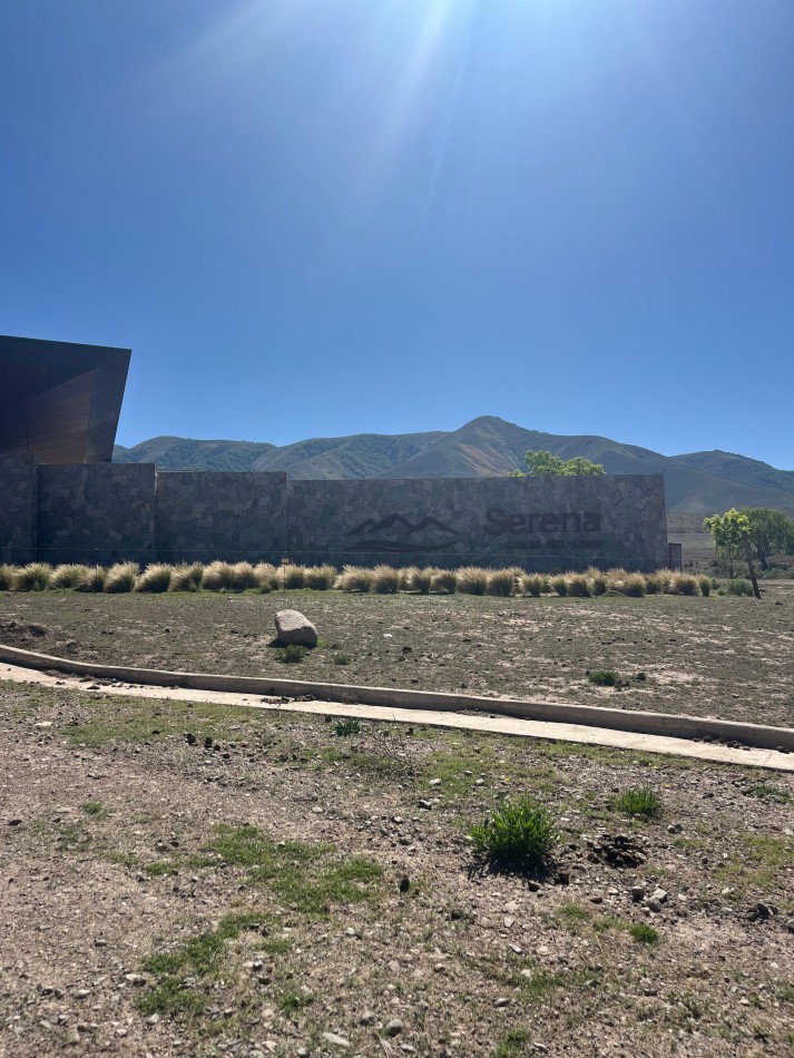 LOTES EN LOTEO SERENA CASAS DEL LAGO FRENTE AL LAGO EN TAFI DEL VALLE