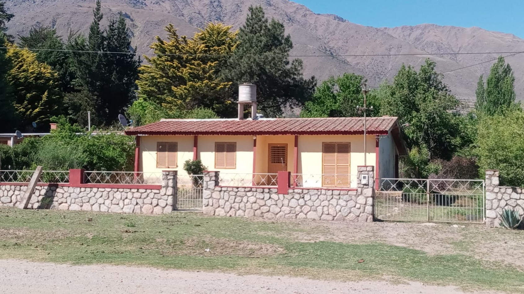 CASA AMOBLADA EN EL MOLLAR CON ESCRITURA ZONA EL LAGO