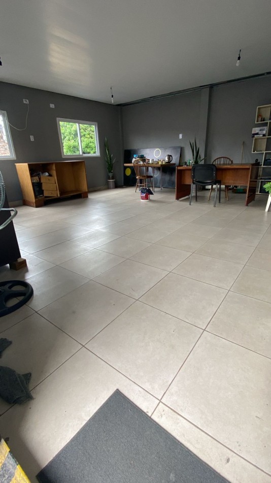 OFICINA EN CASAL 24 DE SETIEMBRE AL 1300 AL LADO DE FORTUNATO FORTINO