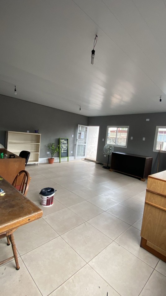 OFICINA EN CASAL 24 DE SETIEMBRE AL 1300 AL LADO DE FORTUNATO FORTINO