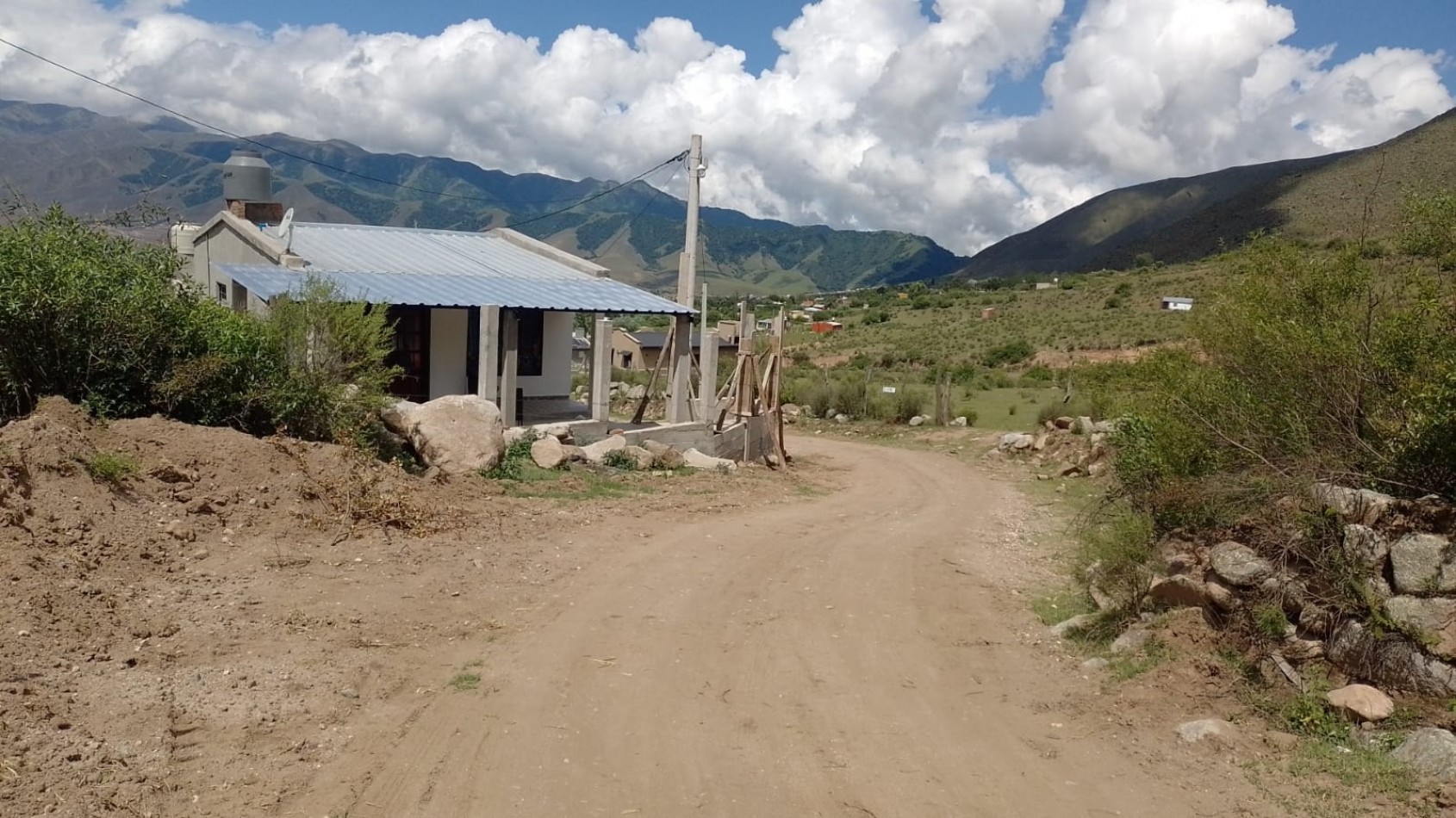CASA AMOBLADA EN EL MOLLAR ZONA EL RINCON DE LA MIKUÑA