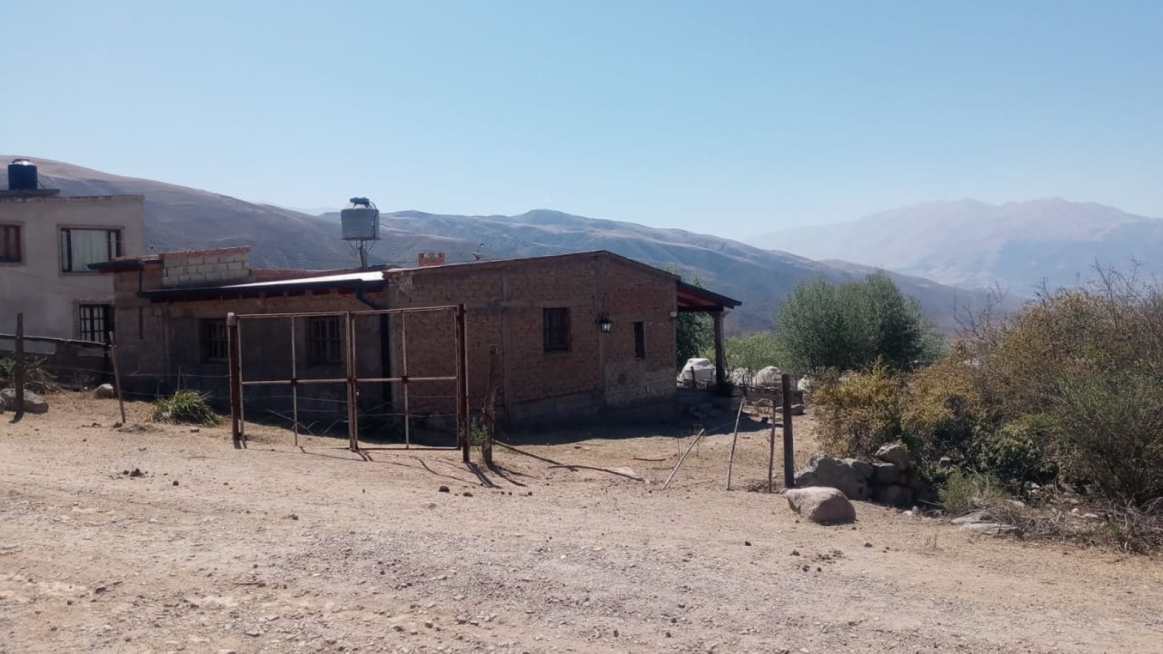 CASA EN EL MOLLAR EN BARRIO EL PORVENIR 