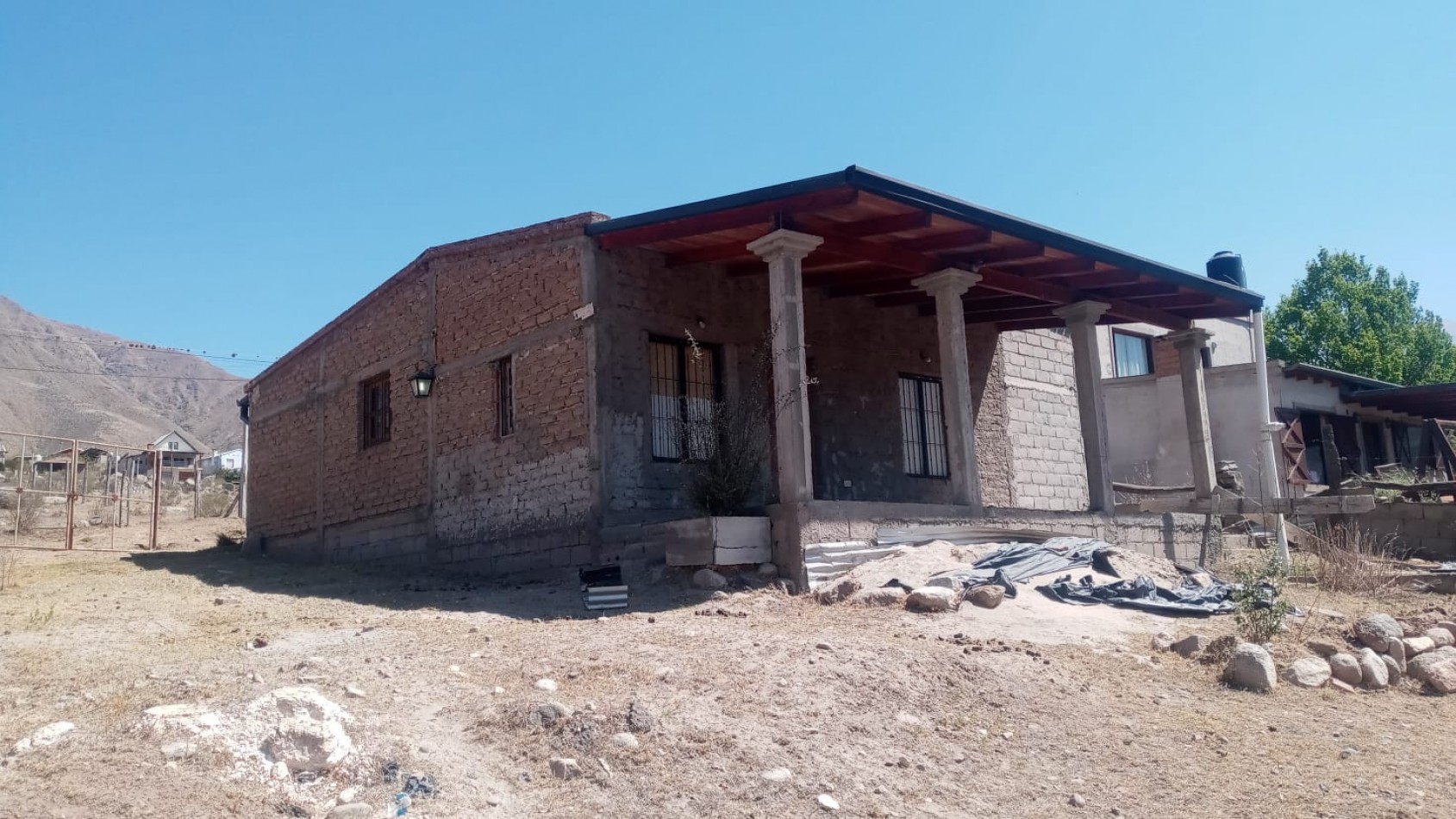 CASA EN EL MOLLAR EN BARRIO EL PORVENIR 