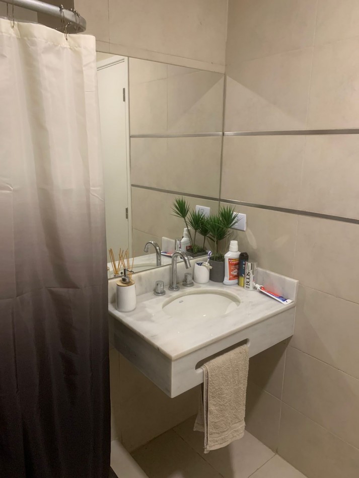 DEPARTAMENTO MONO AMBIENTE AMPLIO CON PATIO Y COCHERA ZONA PARQUE GUILLERMINA APTO CREDITO