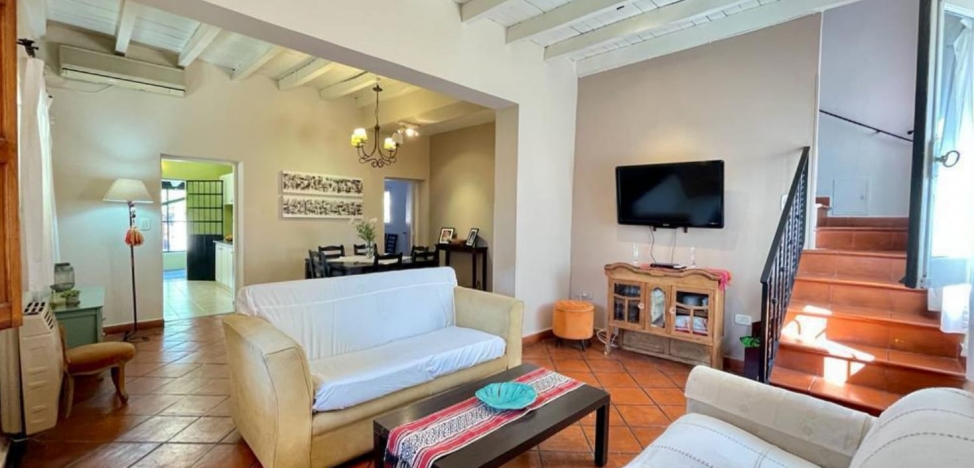 IMPORTANTE CASA EN EL CORTE SOBRE LA RUTA A METROS DE LA ROTONDA