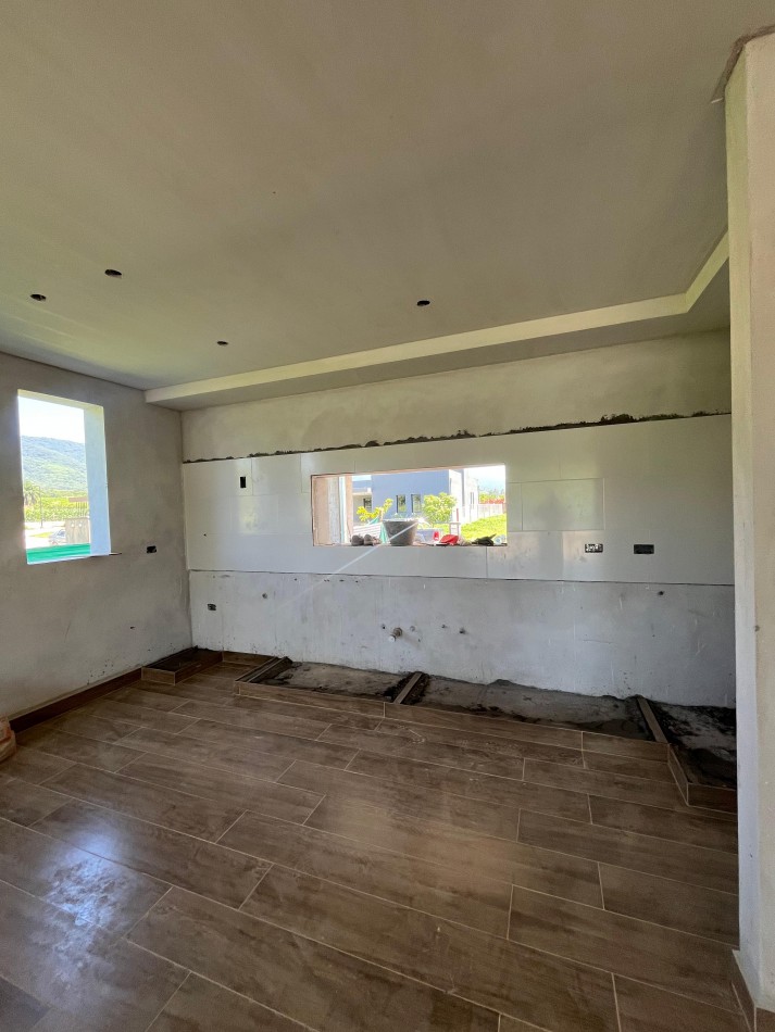 CASA EN COUNTRY PRADOS DE YERBA BUENA A ESTRENAR APTA CREDITO