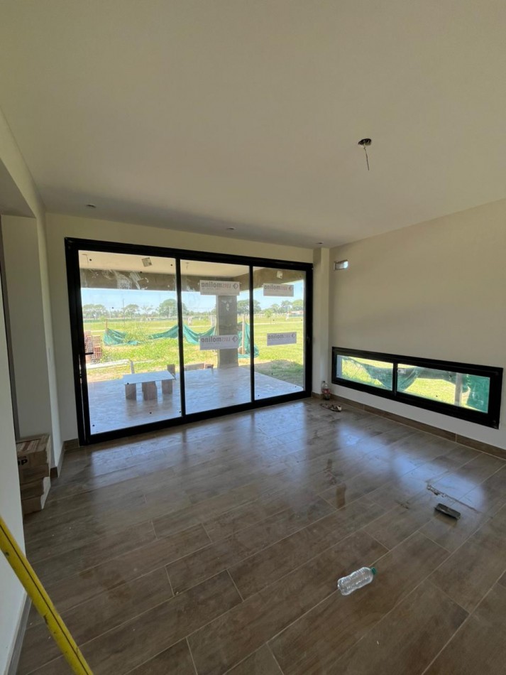 HERMOSA CASA A ESTRENAR DE 3D APTA CREDITO EN COUNTRY VIENTO SUR