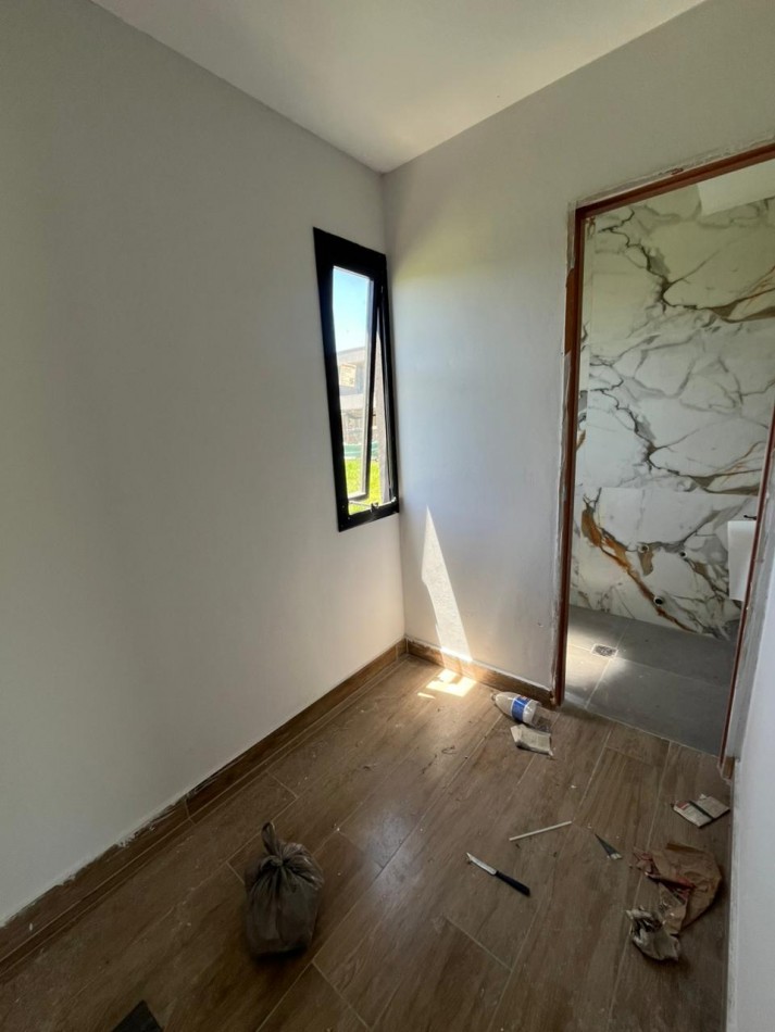 HERMOSA CASA A ESTRENAR DE 3D APTA CREDITO EN COUNTRY VIENTO SUR