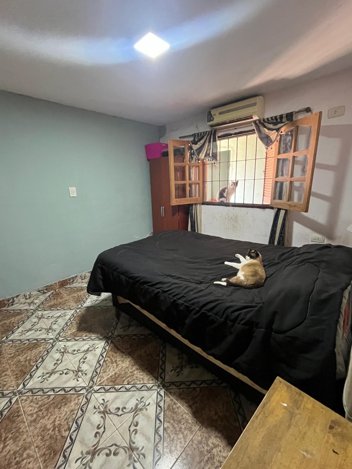 CASA 3 DORMITORIOS EN VILLA MARIANO MORENO CALLE 6 Y 29